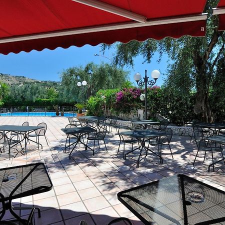 Hotel Apeneste Mattinata Dış mekan fotoğraf