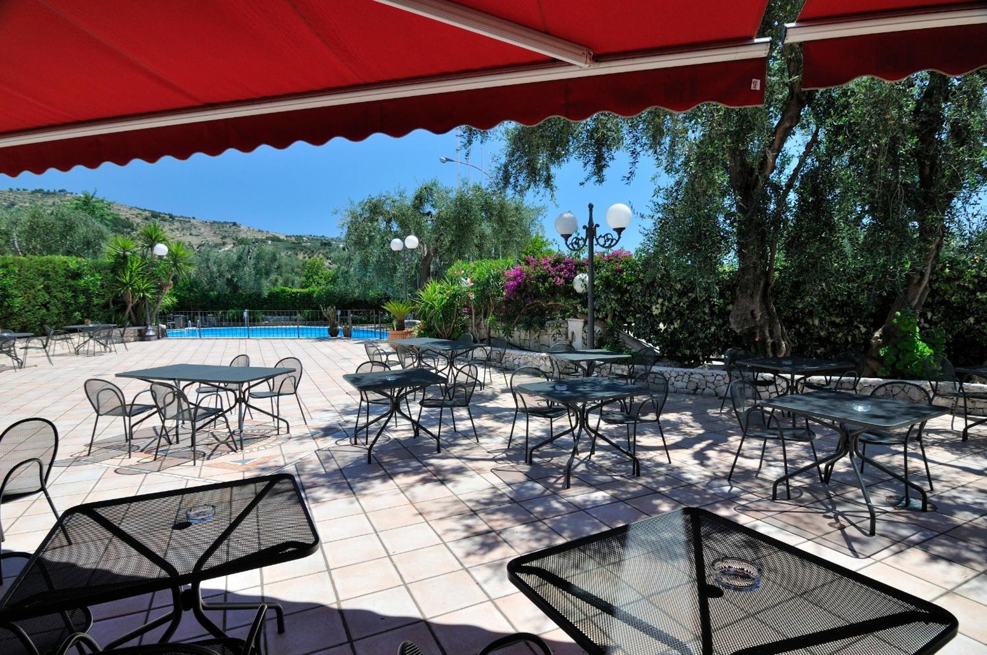 Hotel Apeneste Mattinata Dış mekan fotoğraf