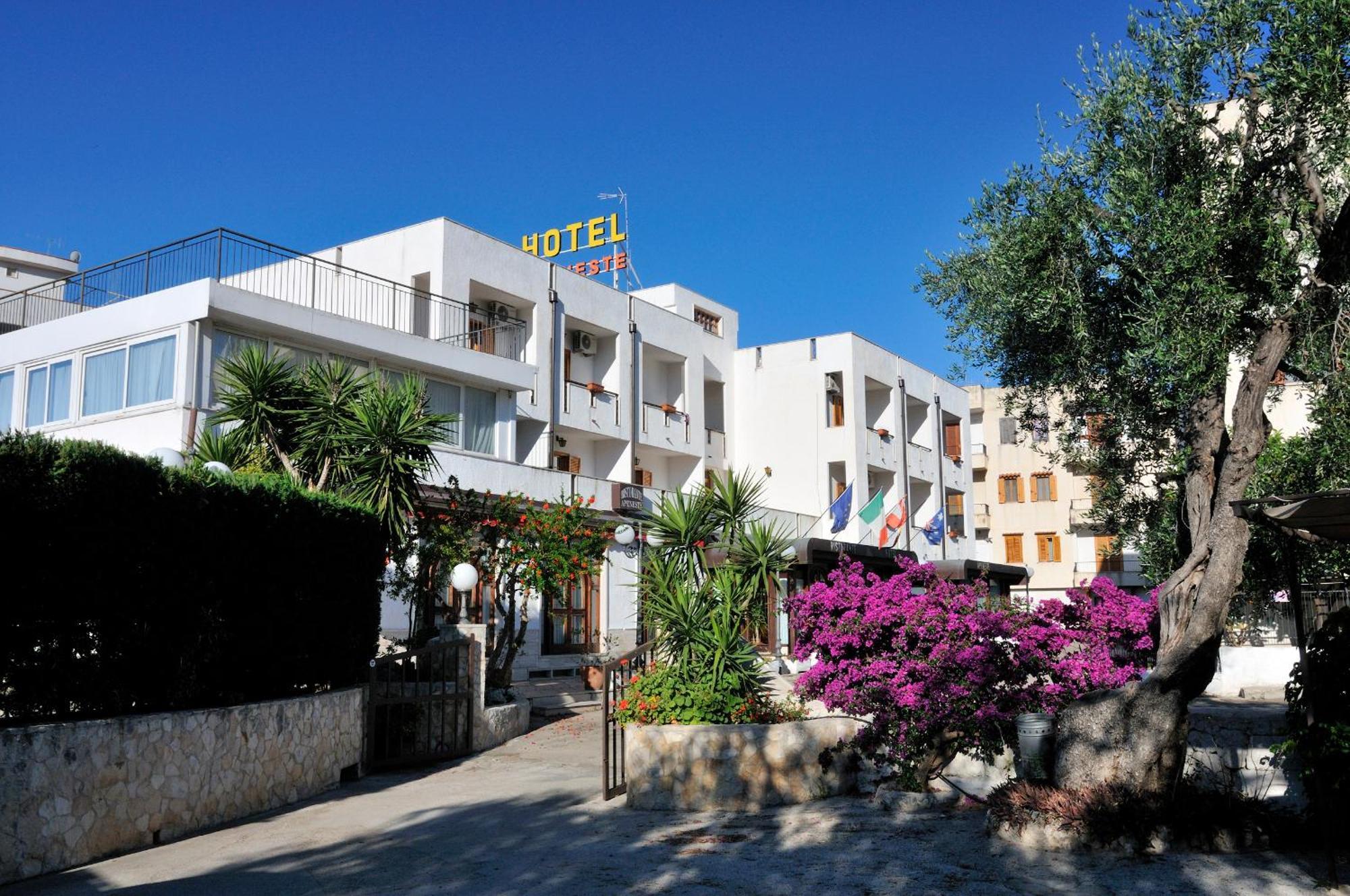 Hotel Apeneste Mattinata Dış mekan fotoğraf