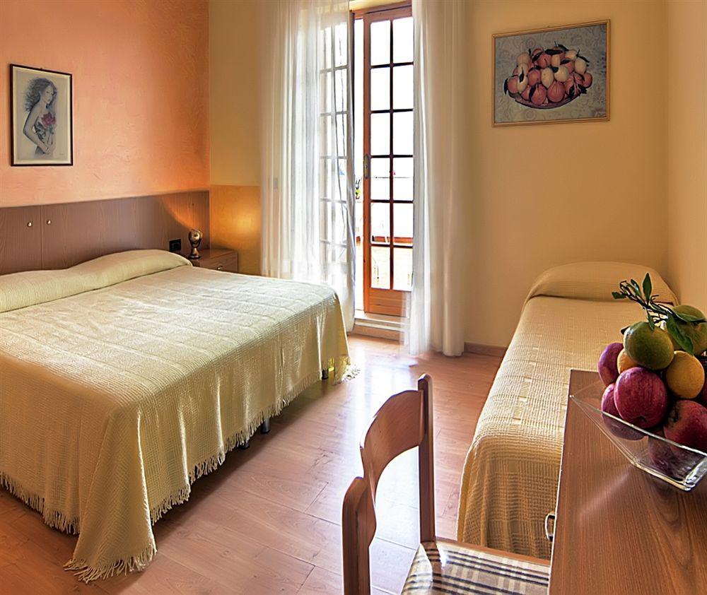 Hotel Apeneste Mattinata Dış mekan fotoğraf