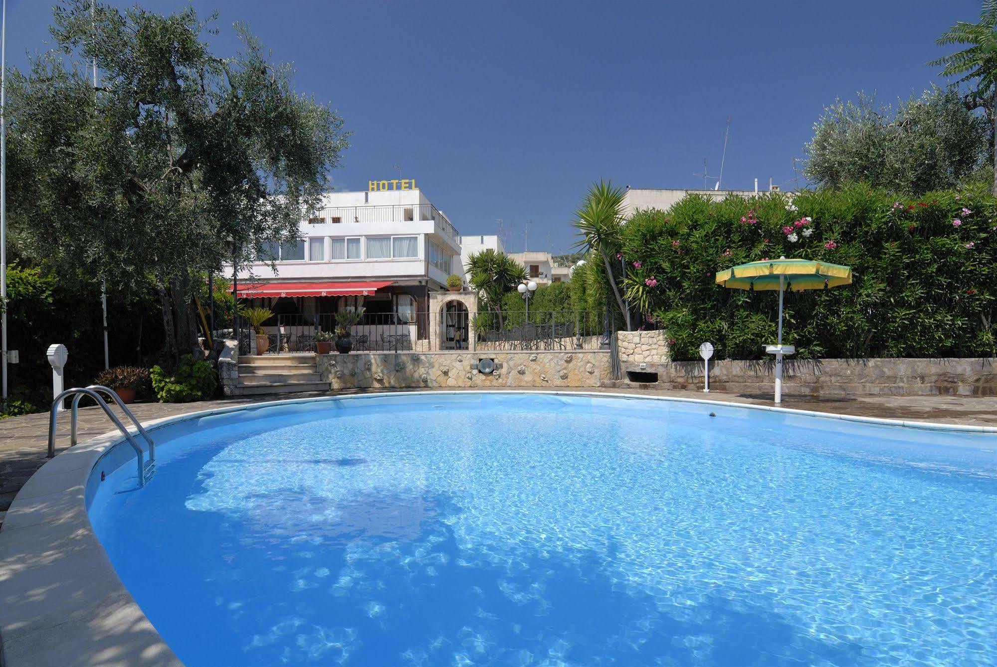 Hotel Apeneste Mattinata Dış mekan fotoğraf