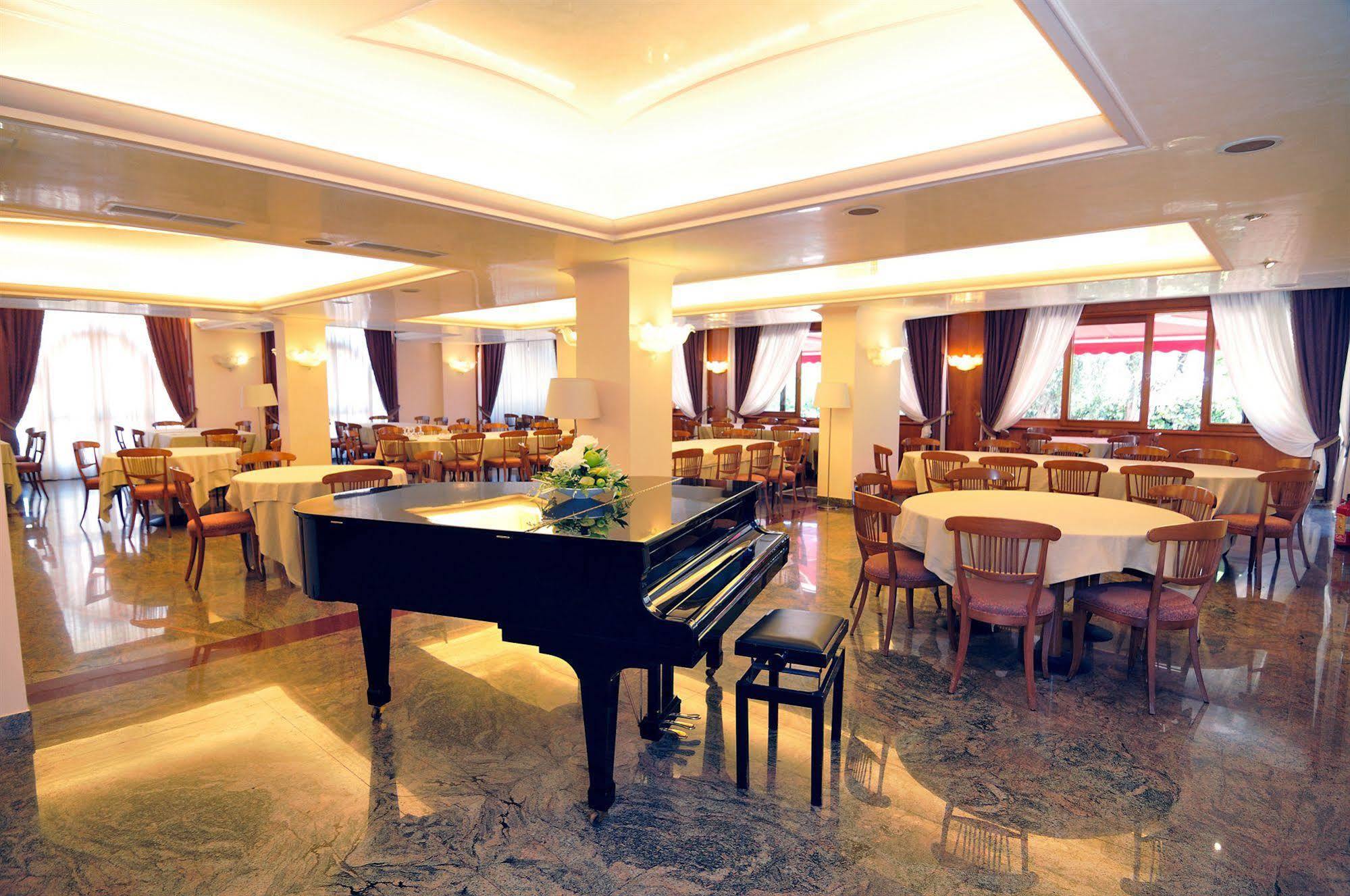 Hotel Apeneste Mattinata Dış mekan fotoğraf