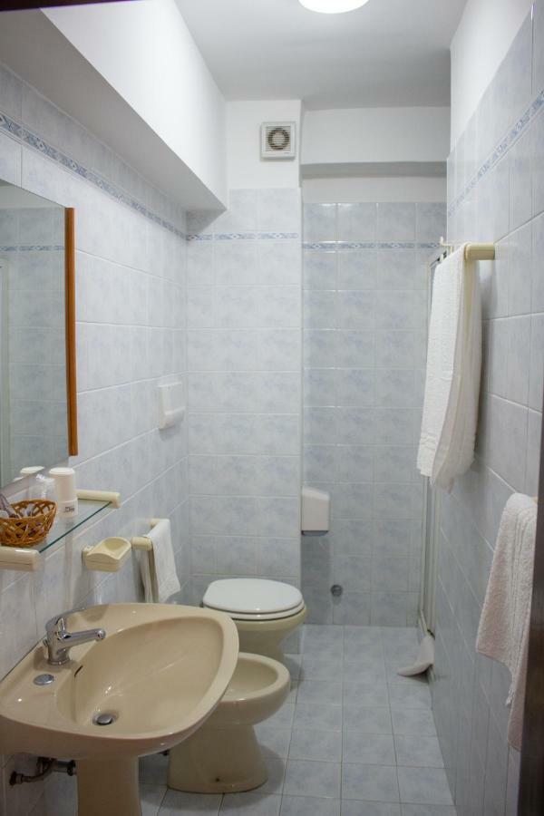 Hotel Apeneste Mattinata Dış mekan fotoğraf