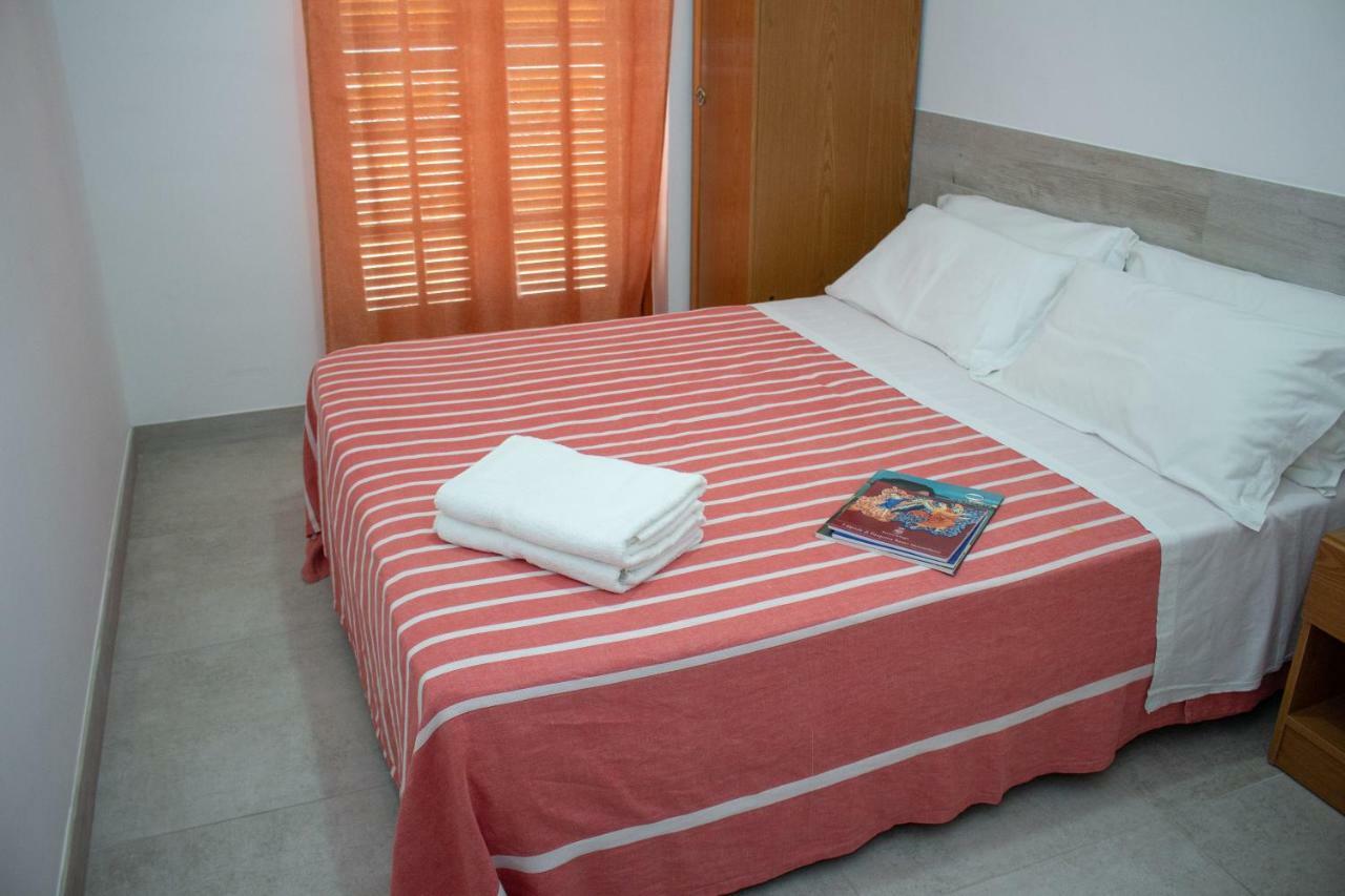 Hotel Apeneste Mattinata Dış mekan fotoğraf